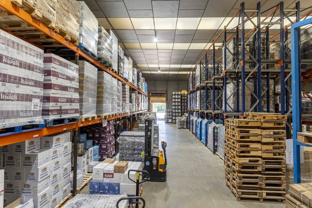 Pasillo almacén logístico Grupo Bierwinkel